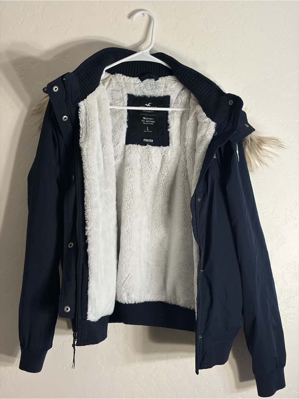 Hollister Navy Puffer Jacket with White Faux-Fur Lining and Hood